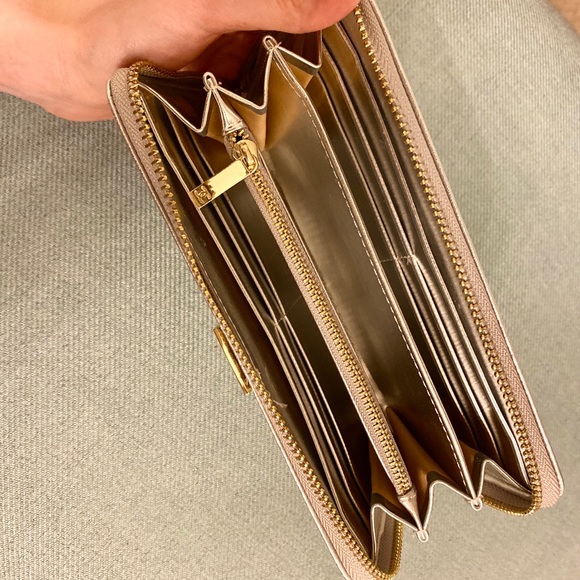 Wallet - Picture 2 of 3